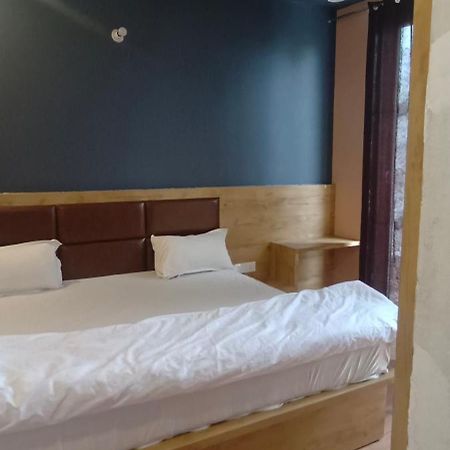 Devi Residency - Near Prem Mandir Bankey Bihari Vrindavan Exterior photo