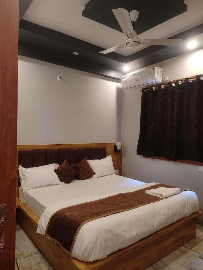 Devi Residency - Near Prem Mandir Bankey Bihari Vrindavan Exterior photo